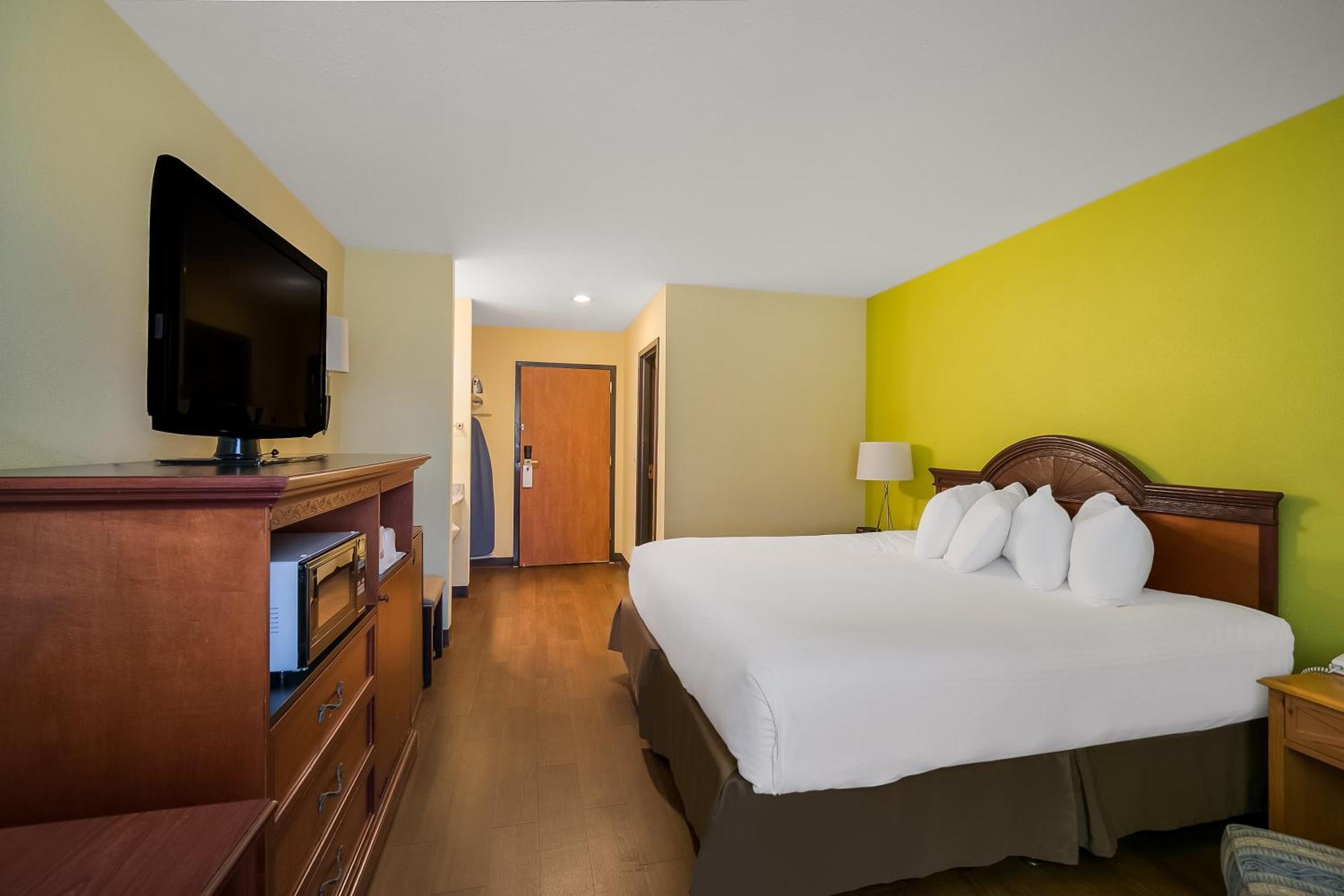 Americas Value Sandman Motel
